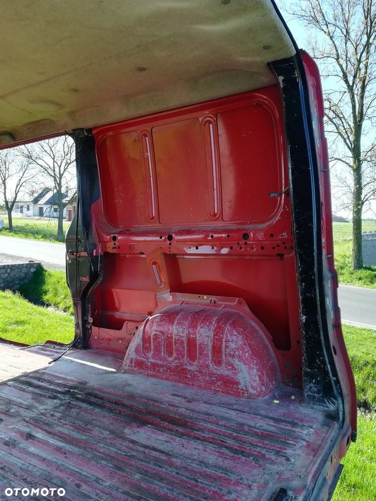 słupek tył trafic vivaro primastar long ćwiartka - 5