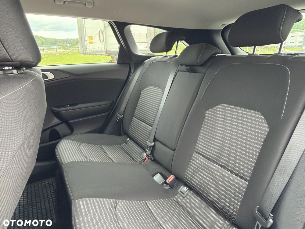 Kia Ceed 1.5 T-GDI M DCT - 17