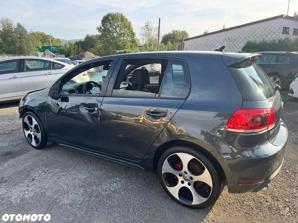 Volkswagen Golf VI 2.0 TSI GTI - 1