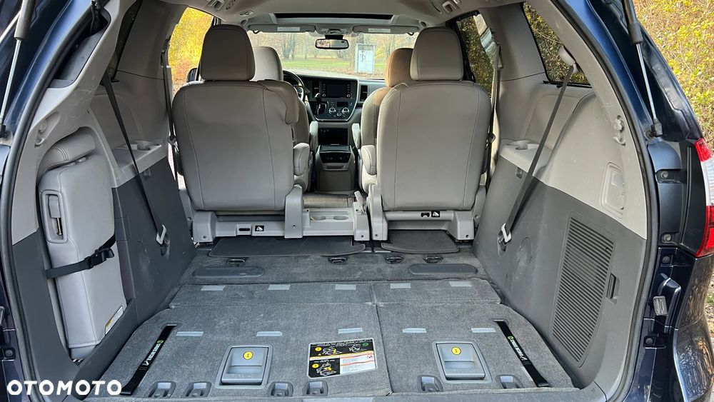 Toyota Sienna - 15
