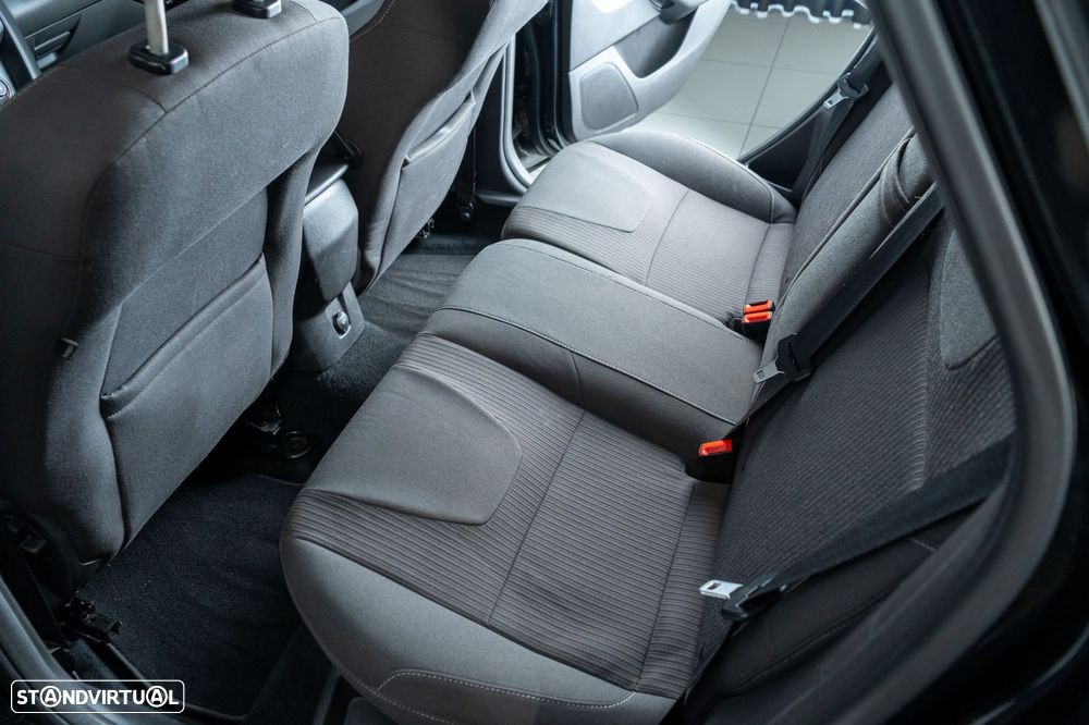 Ford Focus SW 1.6 TDCi Titanium - 18