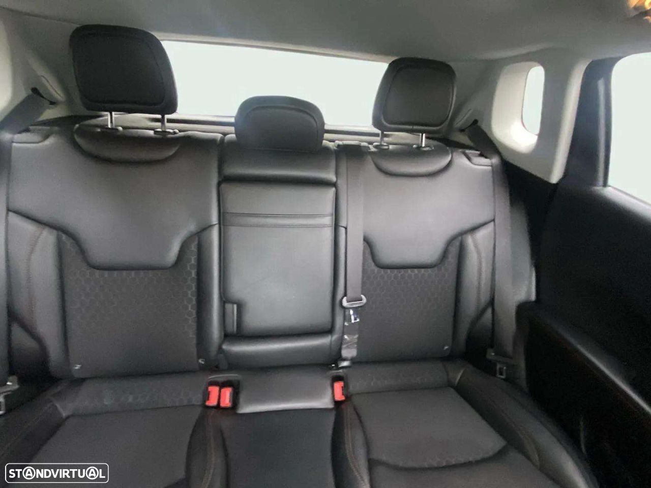 Jeep Compass 1.3 T Limited DCT - 17
