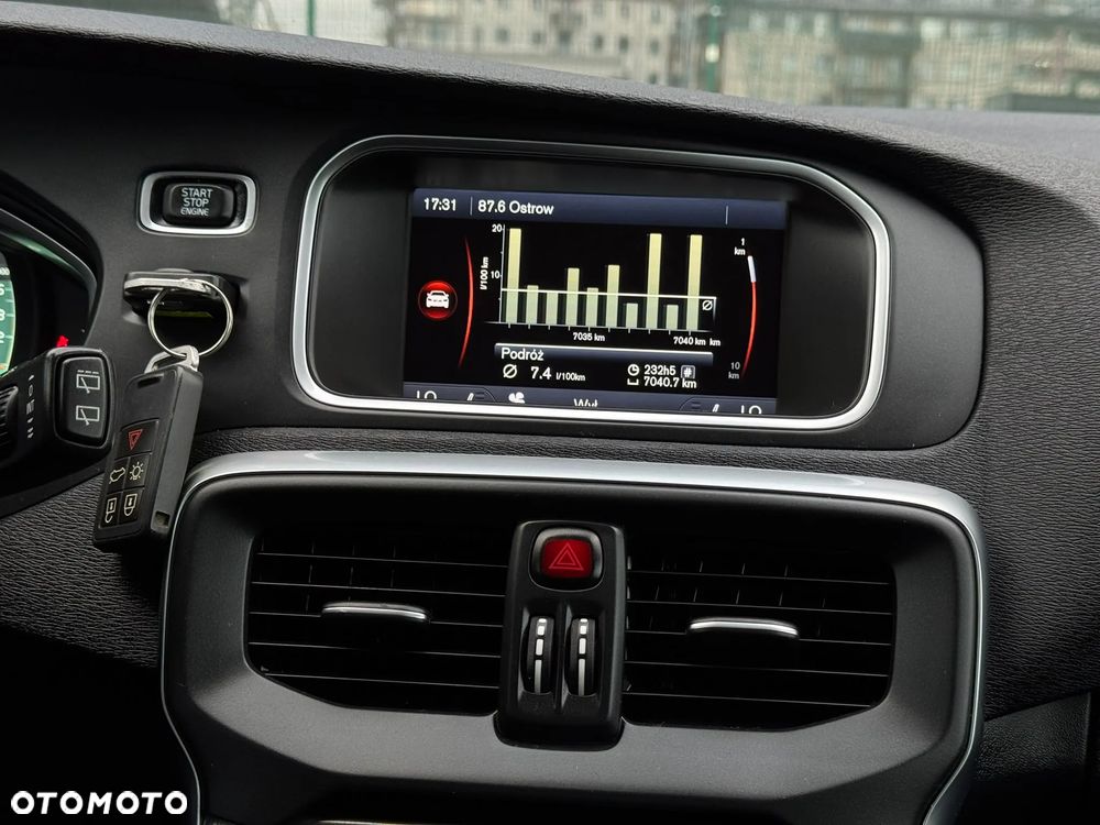 Volvo V40 D3 Summum - 34