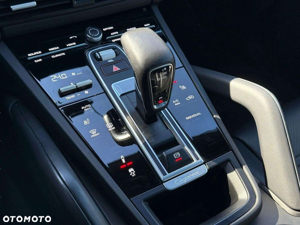 Porsche Cayenne - 15