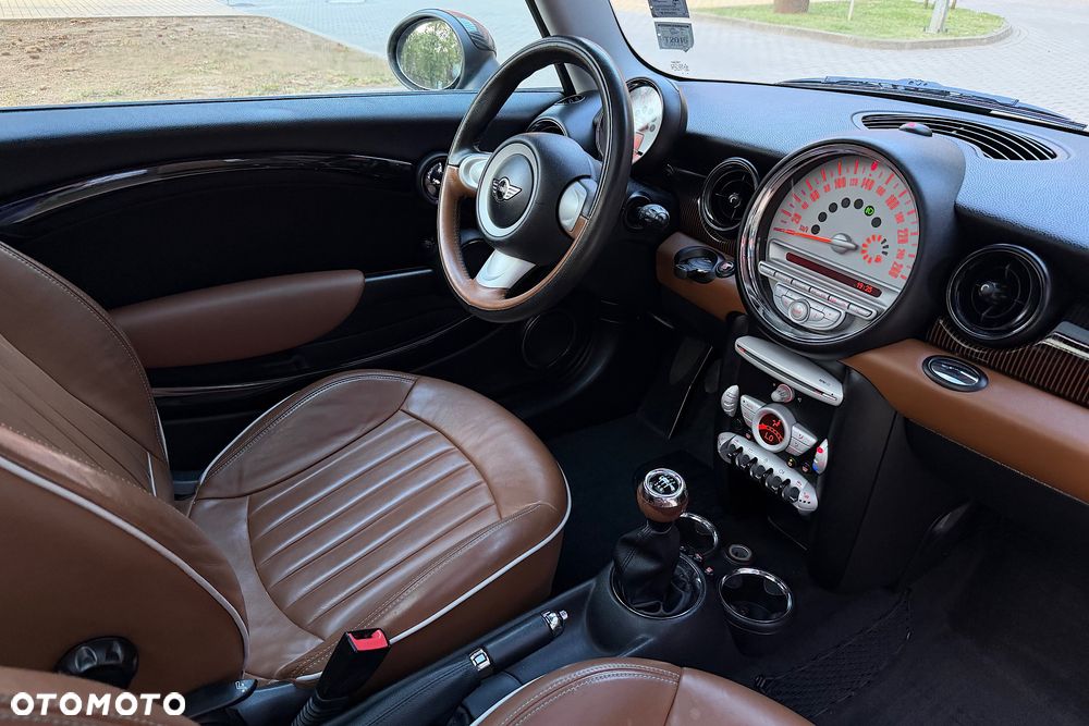 MINI Cooper 50 Mayfair - 35