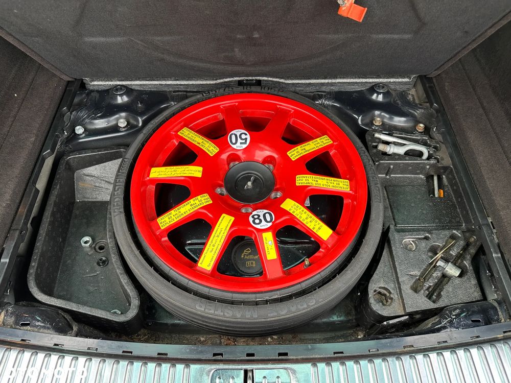 Volkswagen Touareg - 28