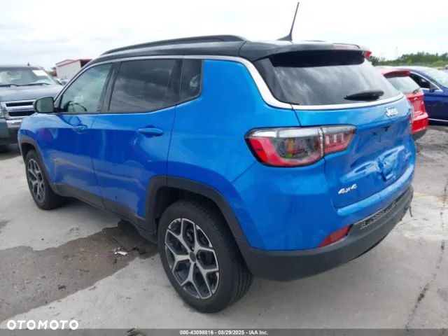 Jeep Compass - 4