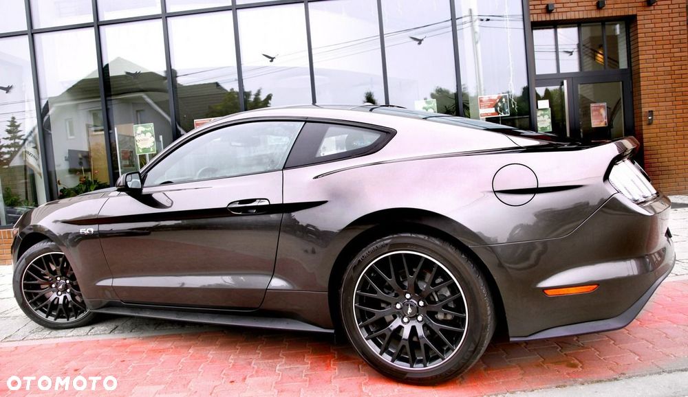 Ford Mustang - 32