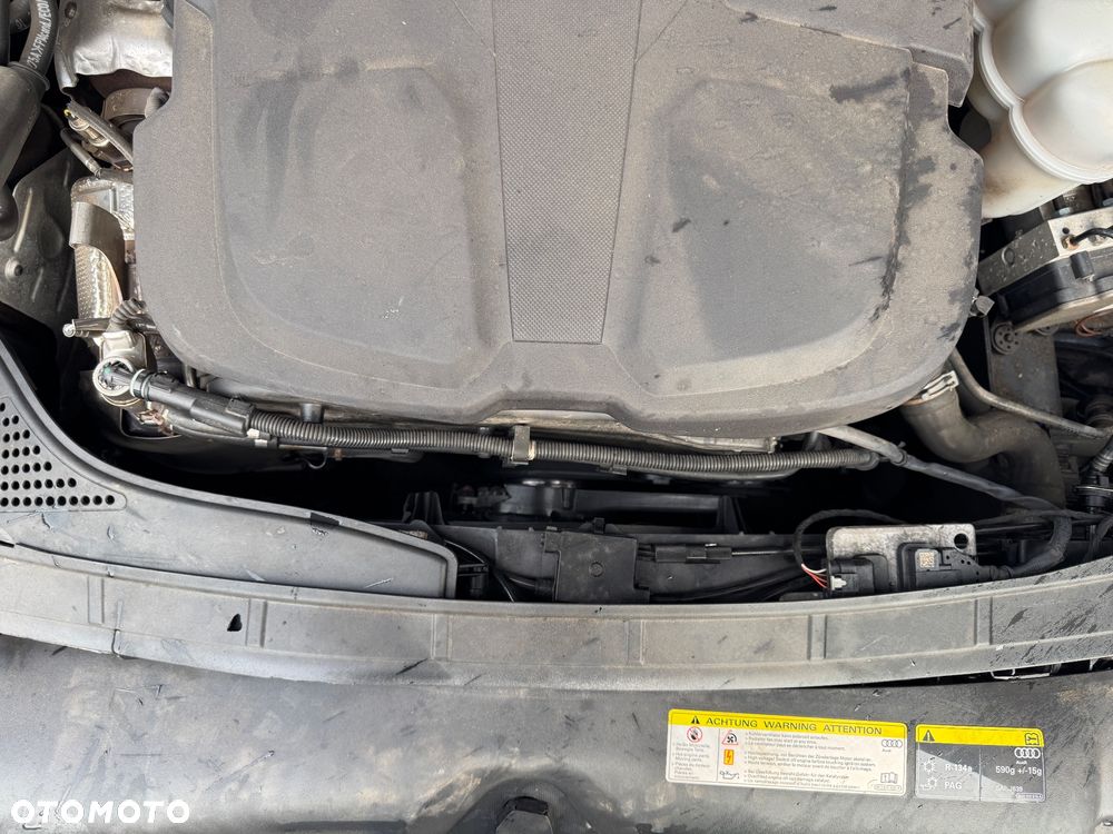 Audi A4 Avant 30 TDI S tronic advanced - 35