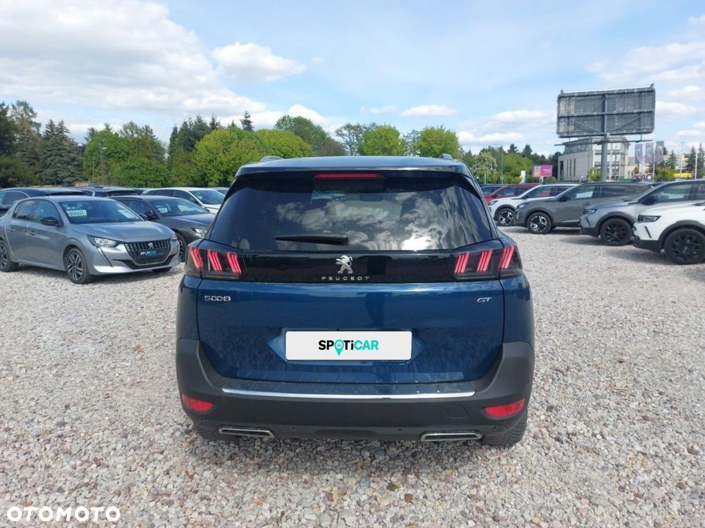 Peugeot 5008 - 5