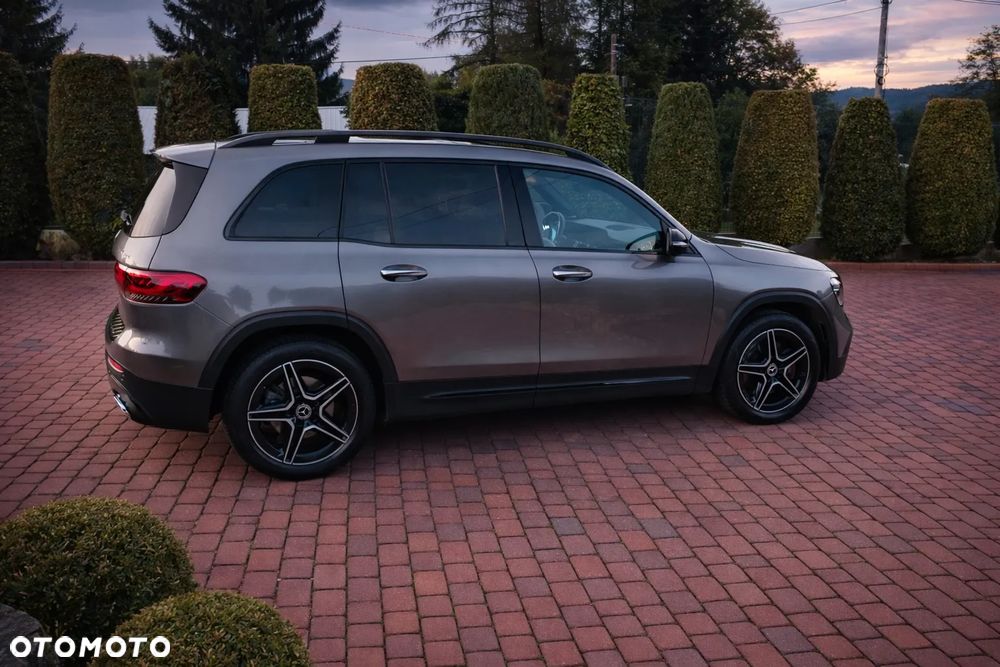 Mercedes-Benz GLB 250 4-Matic AMG Line 8G-DCT - 3