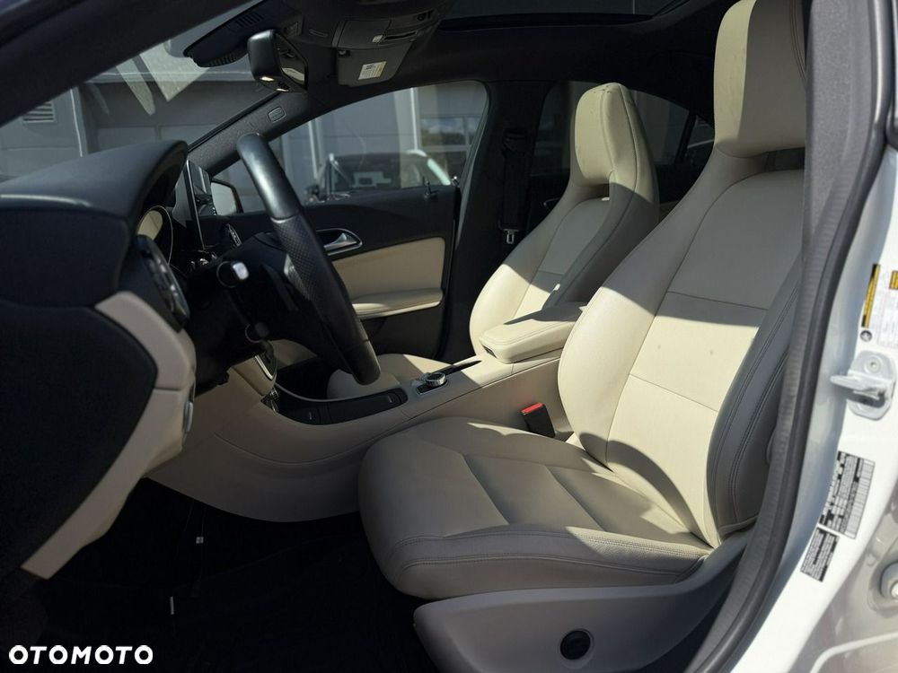 Mercedes-Benz CLA - 10