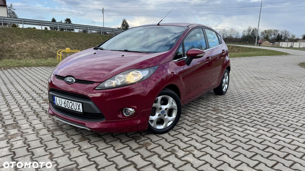 Ford Fiesta 1.4 Autom Champions Edition - 1