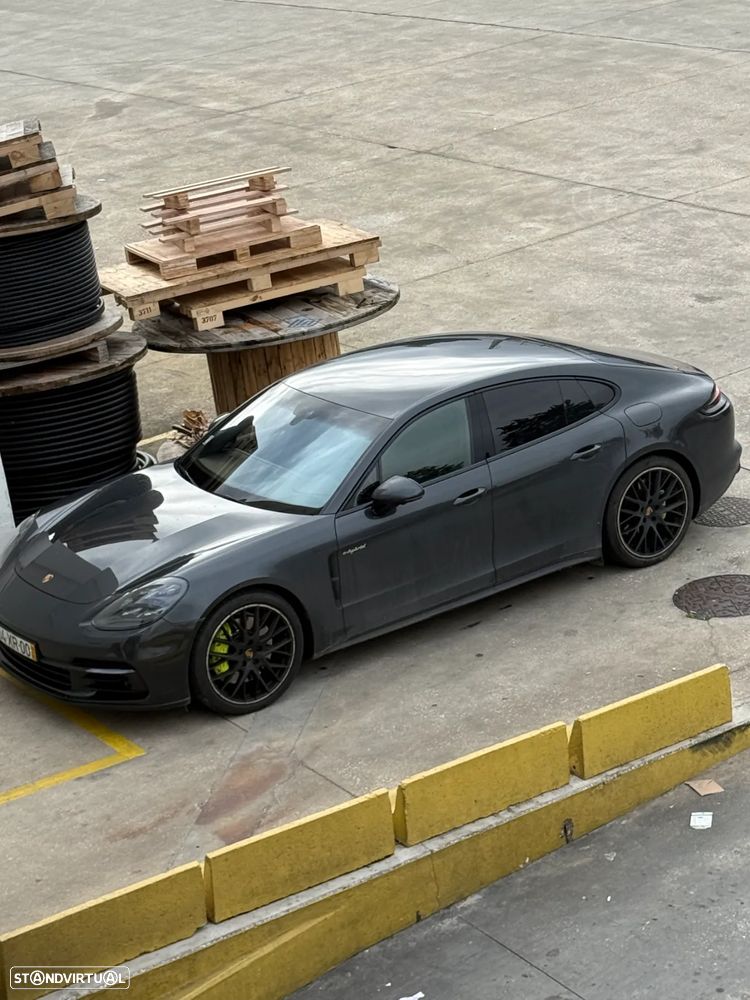 Porsche Panamera 4 E-Hybrid - 1