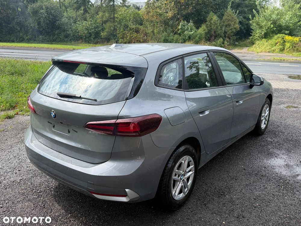BMW Seria 2 218d - 13
