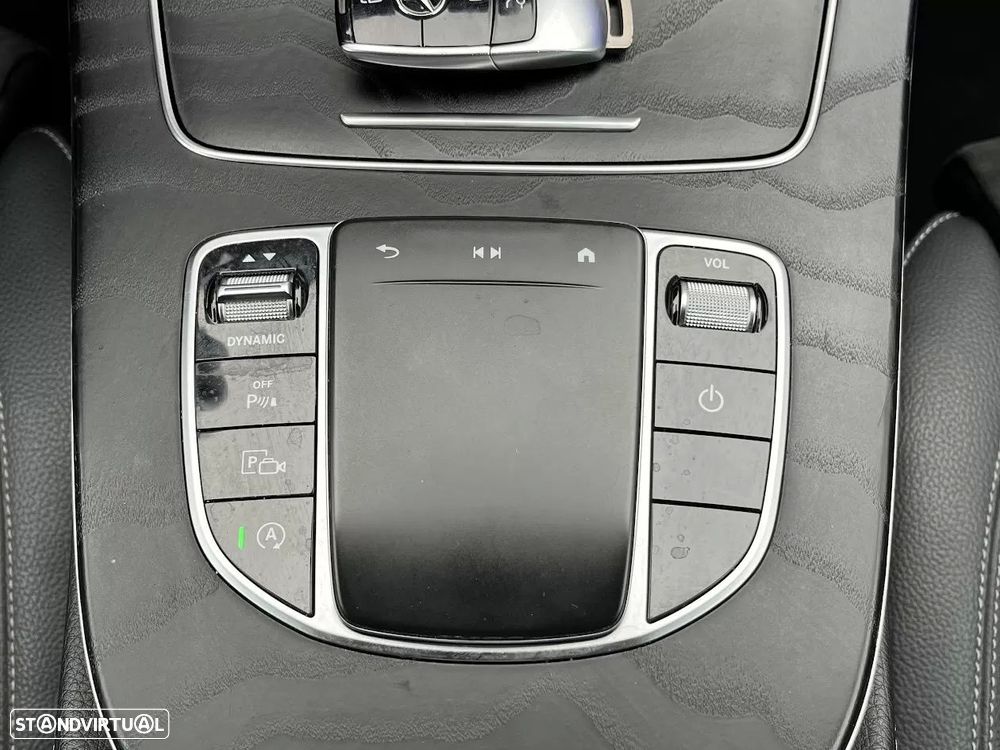 Mercedes-Benz E 220 d AMG Line - 28