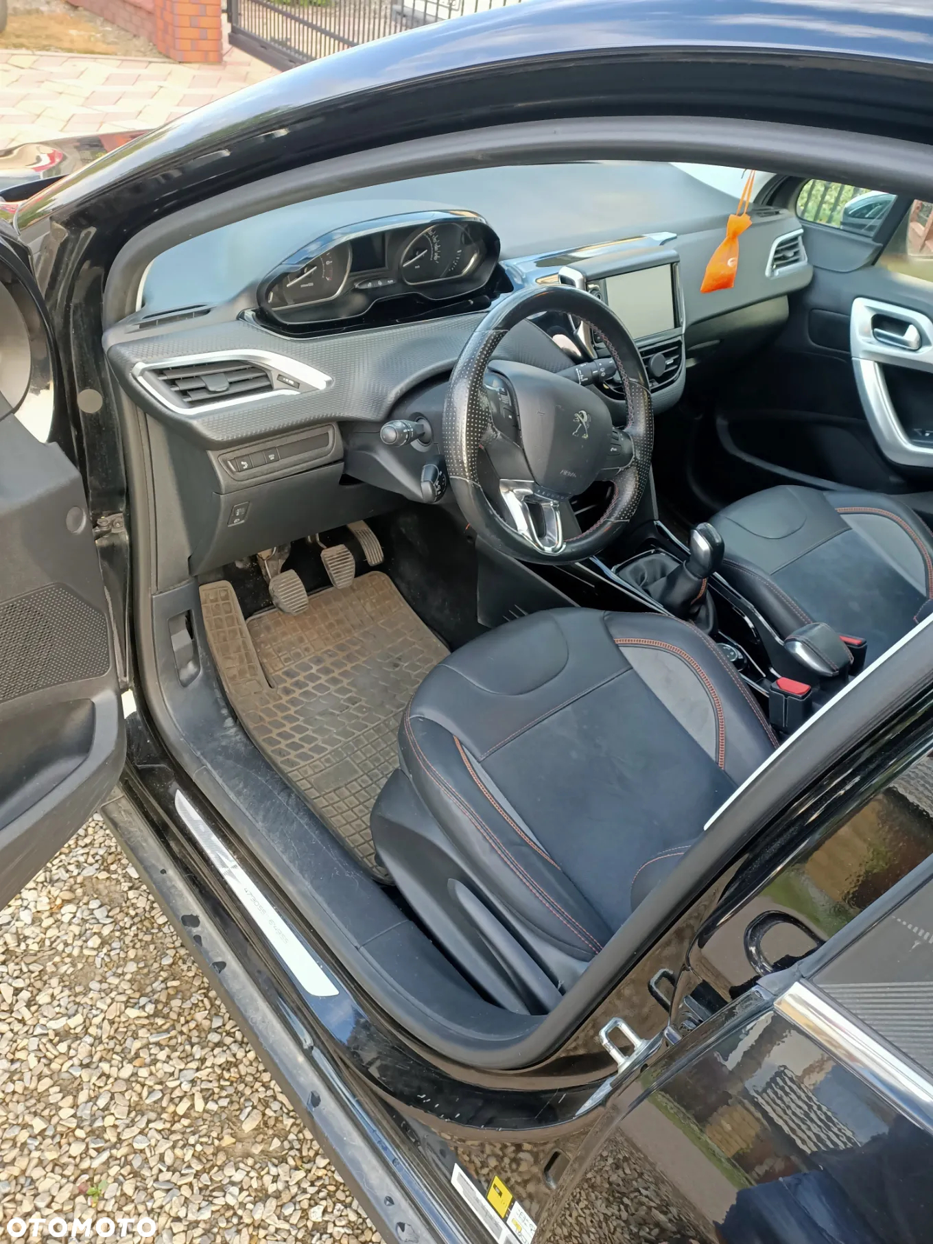 Peugeot 2008 - 10