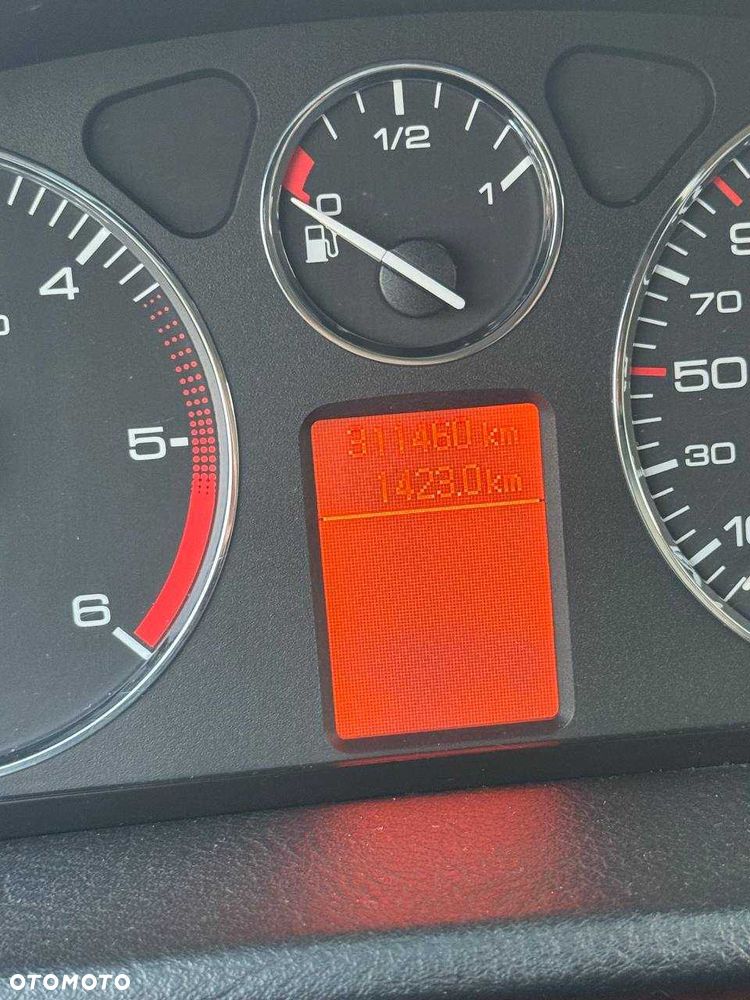 Peugeot 207 - 7