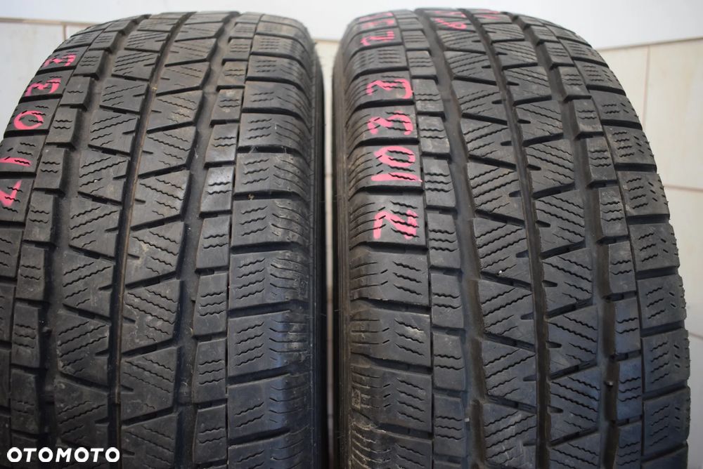 R16C 235/65 Falken EuroWinter Van01 - 1