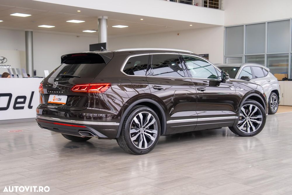 Volkswagen Touareg - 11