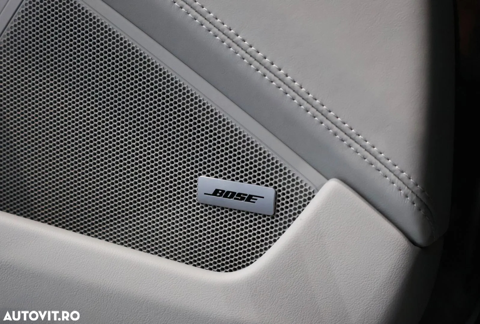 Porsche 911 Carrera 4S - 33