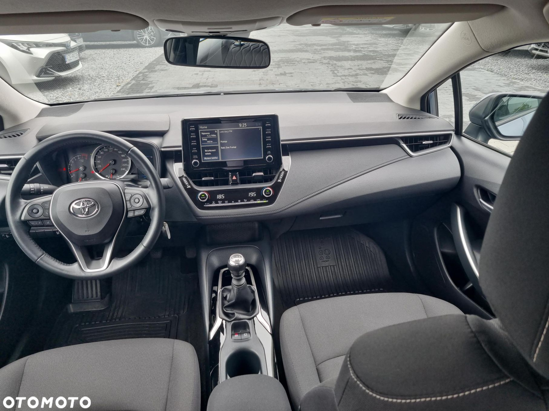 Toyota Corolla - 19