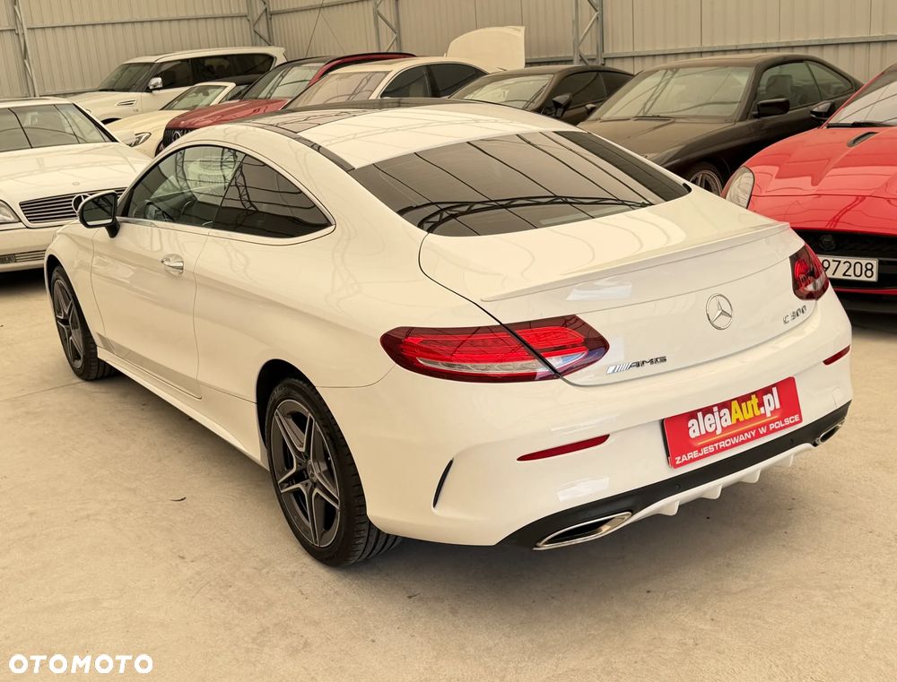 Mercedes-Benz Klasa C 300 9G-TRONIC AMG Line - 5