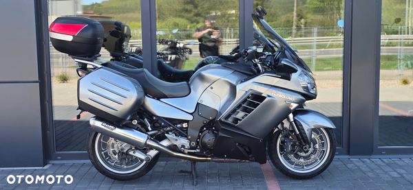 Kawasaki GTR