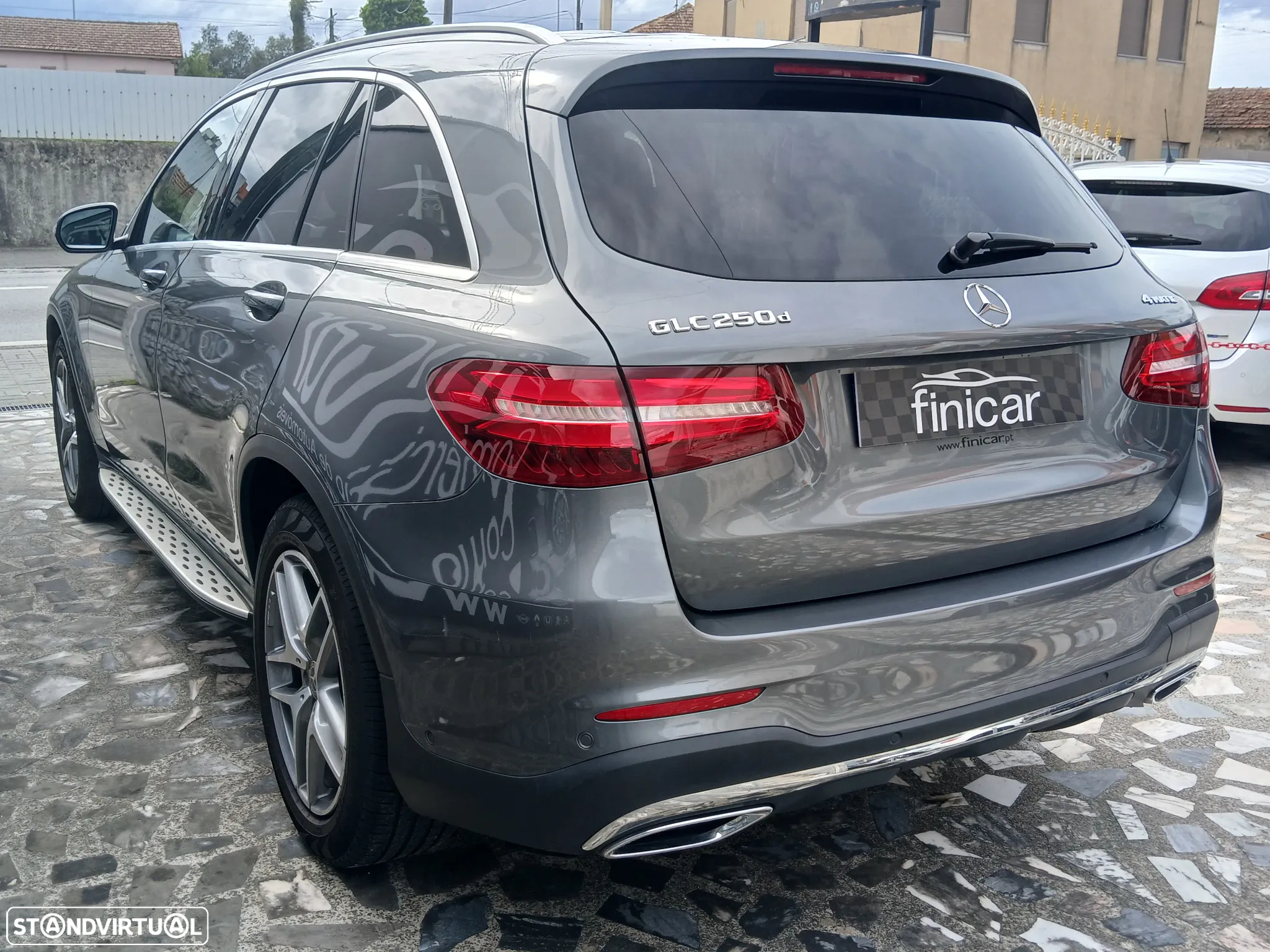 Mercedes-Benz GLC 250 d 4Matic 9G-TRONIC AMG Line - 9