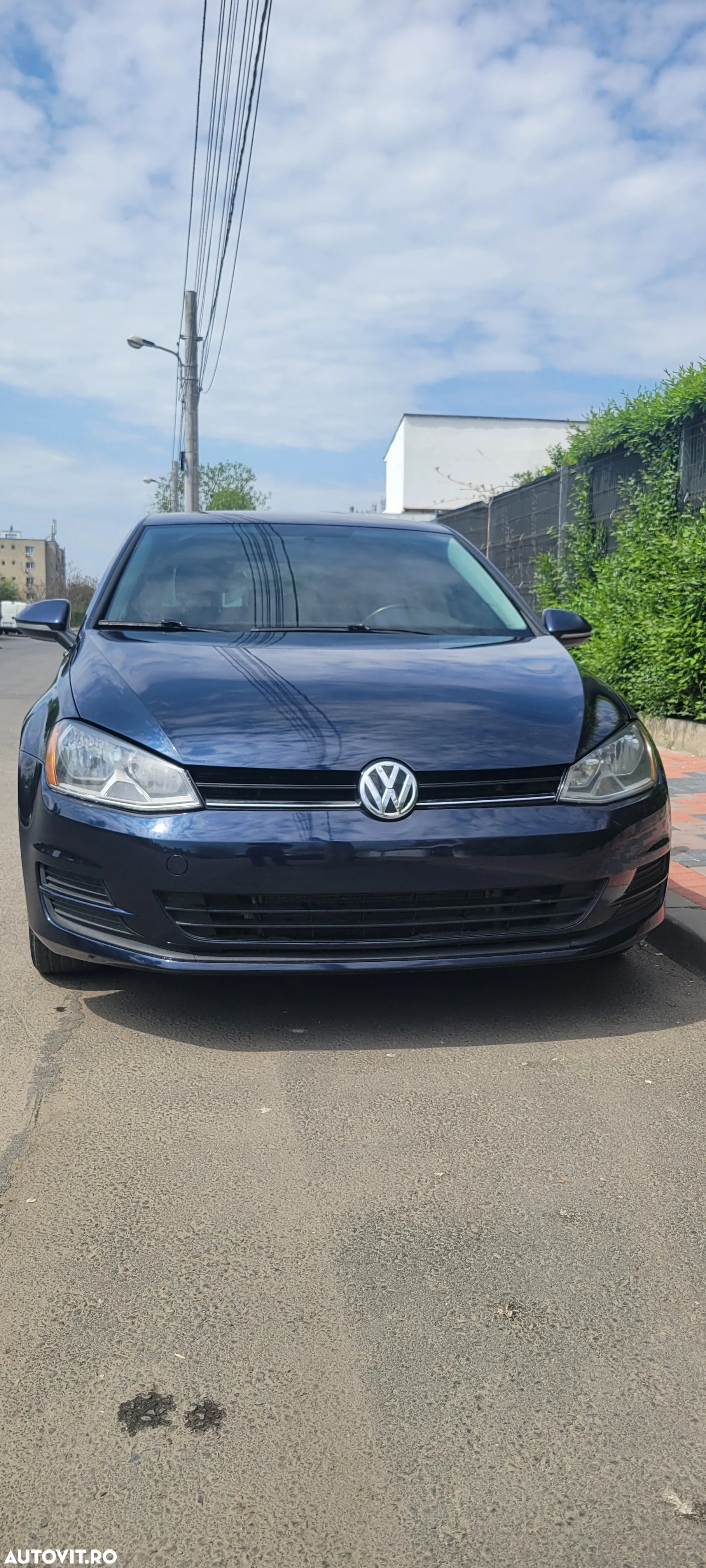 Volkswagen Golf - 8