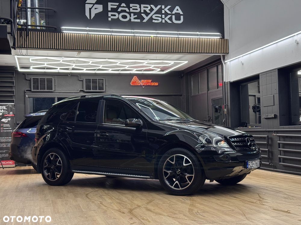 Mercedes-Benz ML - 16