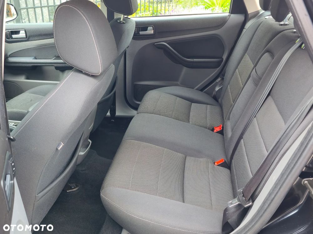 Ford Focus 1.8 Titanium - 20
