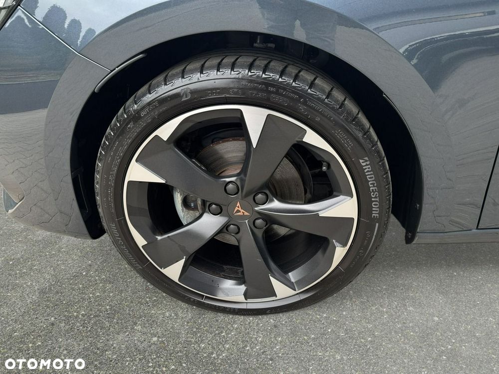Cupra Leon 1.5 eTSI DSG - 11