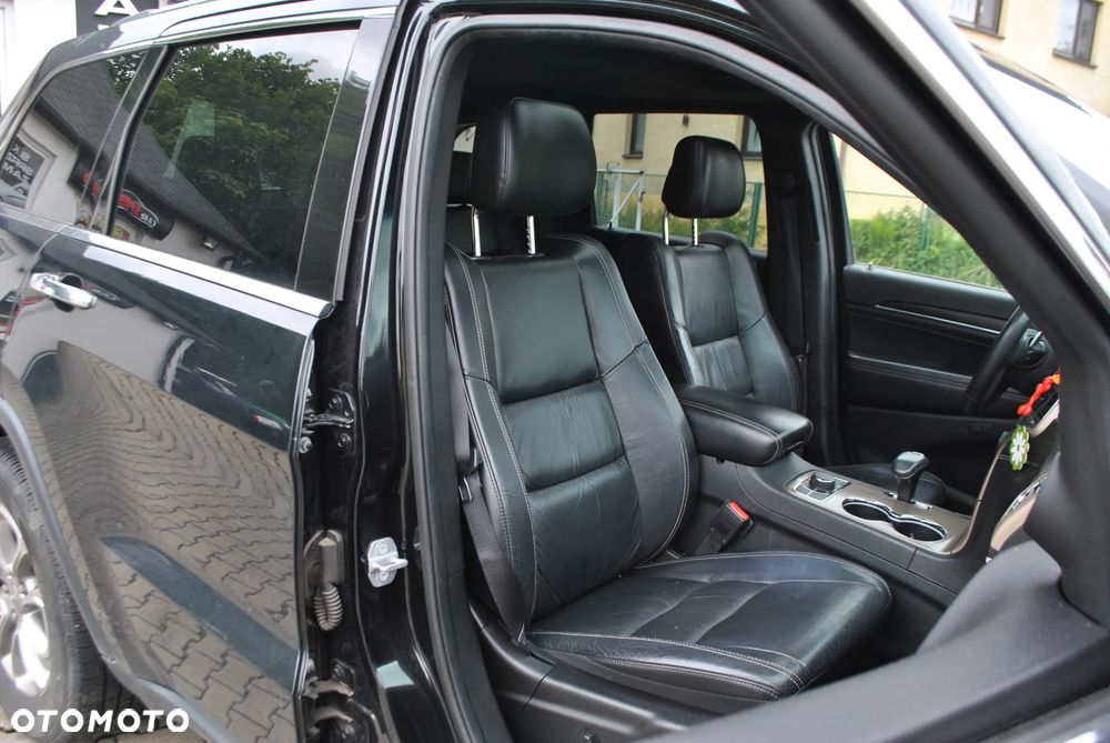 Jeep Grand Cherokee - 25