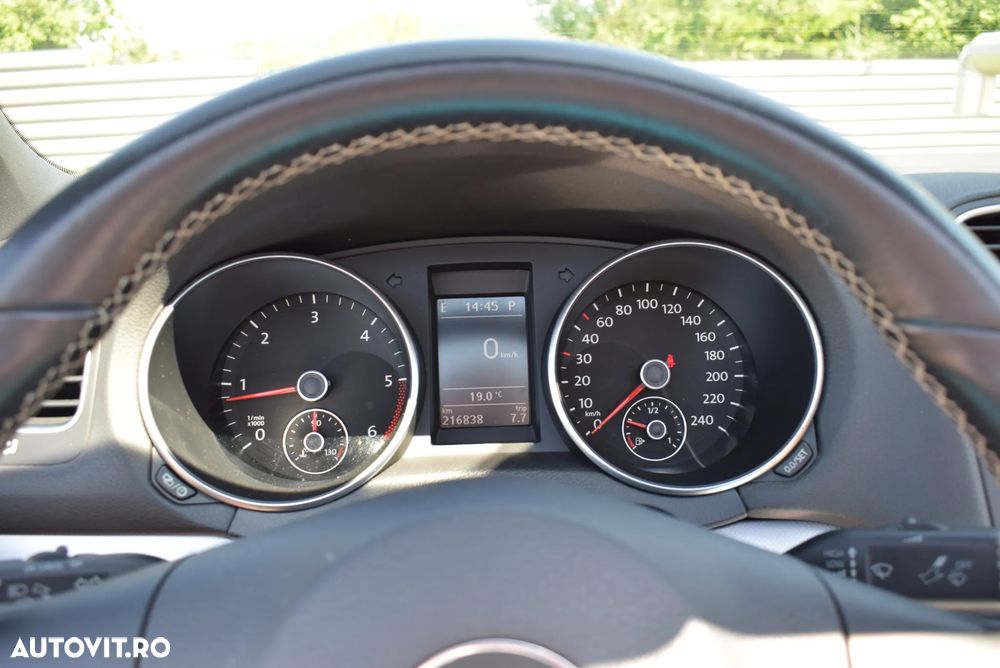 Volkswagen Golf 2.0 TDI BlueMotion Technology DSG Exclusive - 17