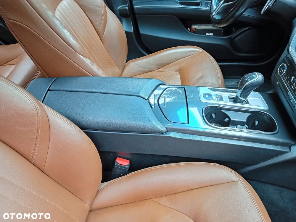 Maserati Ghibli S - 33