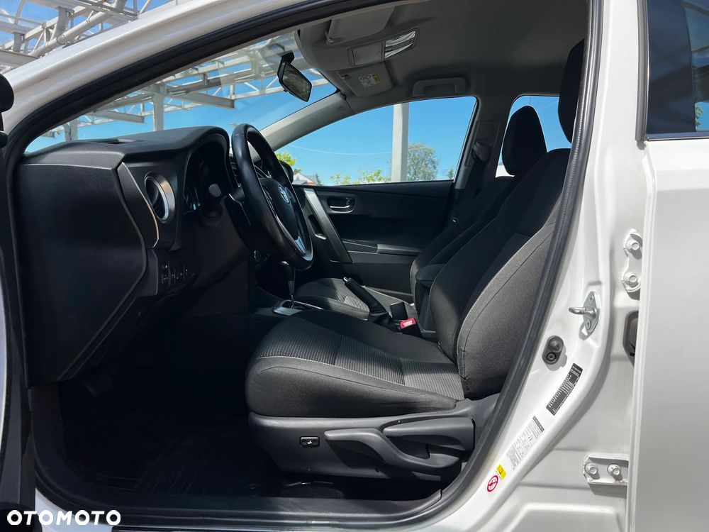 Toyota Auris - 15