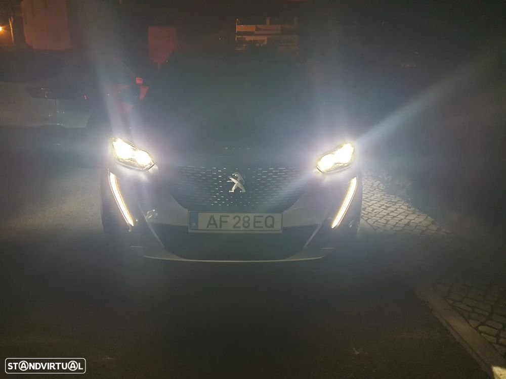 Peugeot 2008 1.2 PureTech Allure - 16