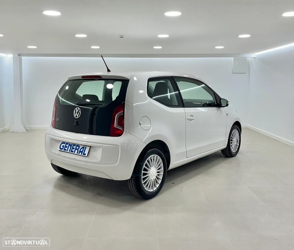 VW Up! 1.0 BlueMotion Move Auto - 4