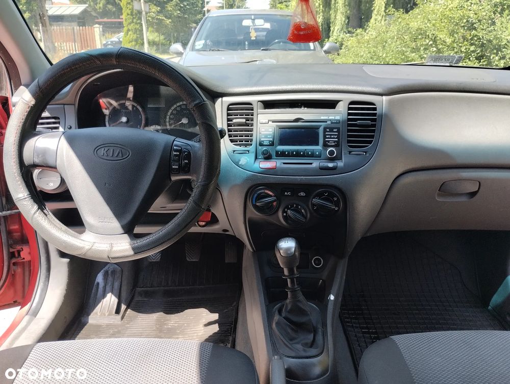 Kia Rio - 6