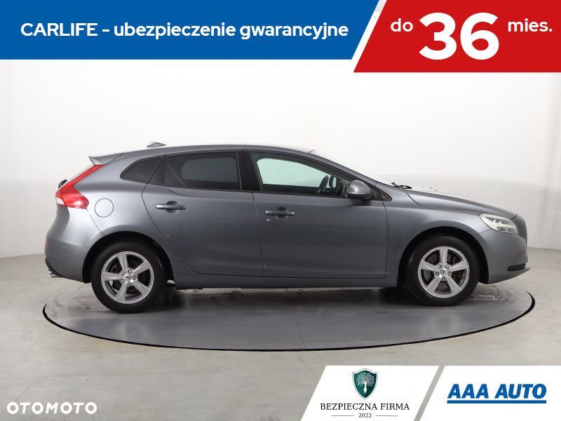 Volvo V40 - 8