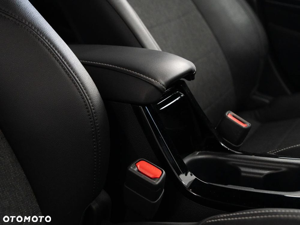 Toyota Corolla 2.0 Hybrid Comfort - 33