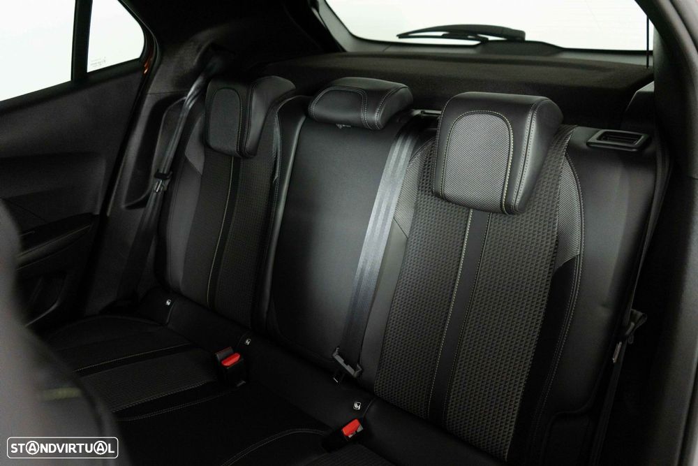 Peugeot 2008 1.2 PureTech GT - 9