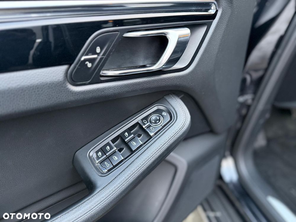 Porsche Macan - 17