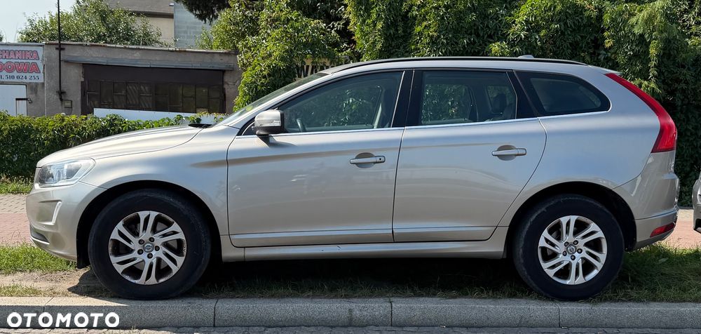 Volvo XC 60 D4 Geartronic Momentum - 3