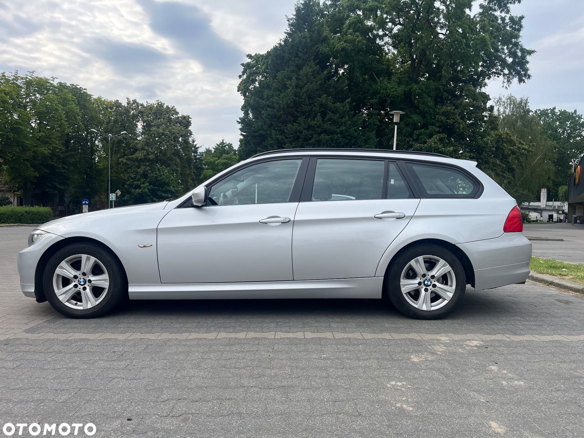 BMW Seria 3 318i - 2