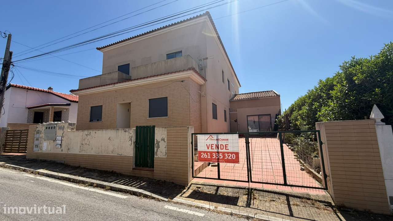 Andar de Moradia T2 c/ Suite, Logradouro e Garagem - Grande imagem: 5/31