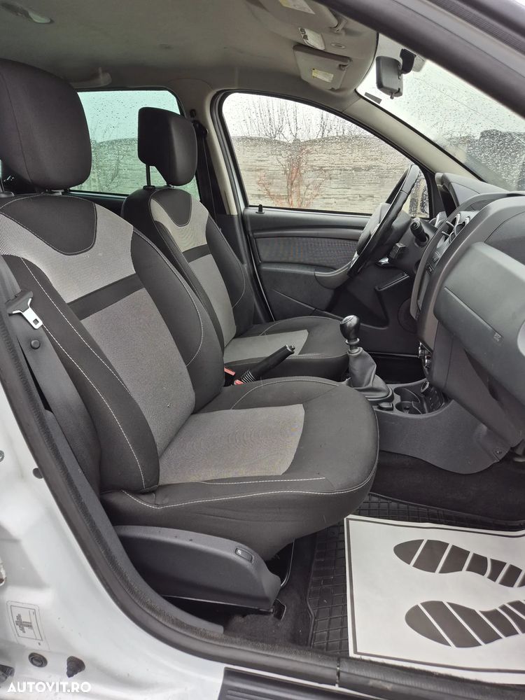 Dacia Duster dCi 110 FAP 4x4 Laureate - 8