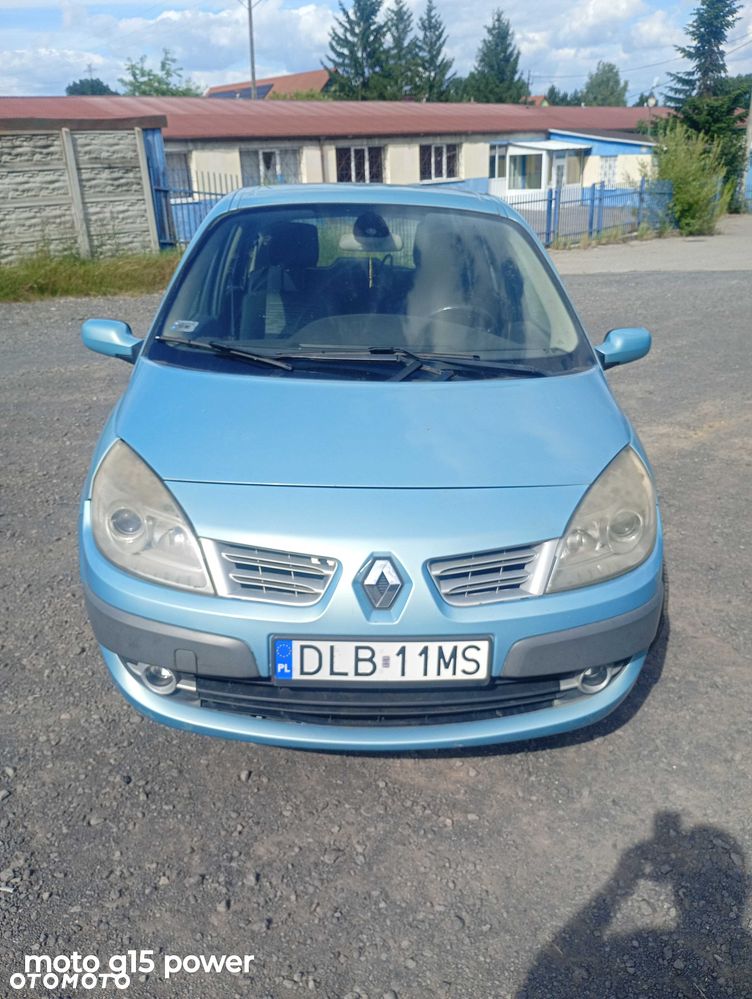 Renault Scenic - 1