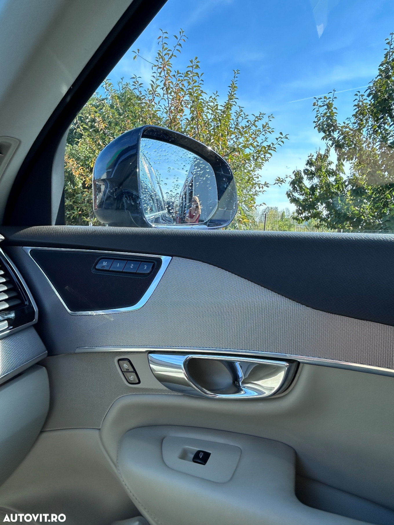 Volvo XC 90 - 9